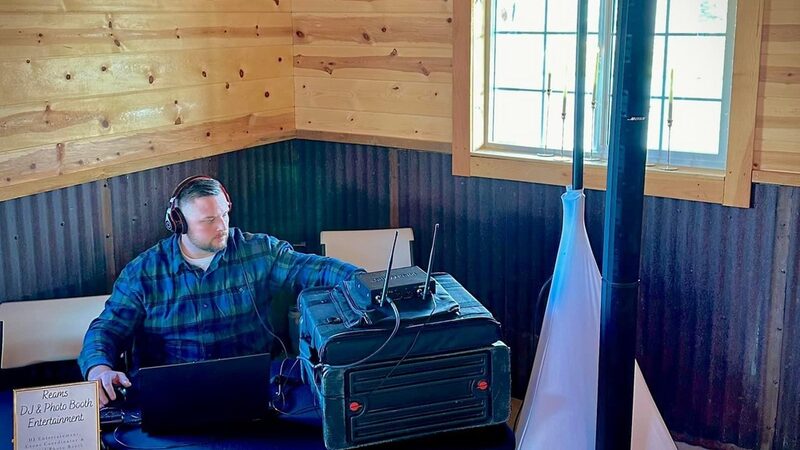 Reams DJ & Photo Booth Entertainment